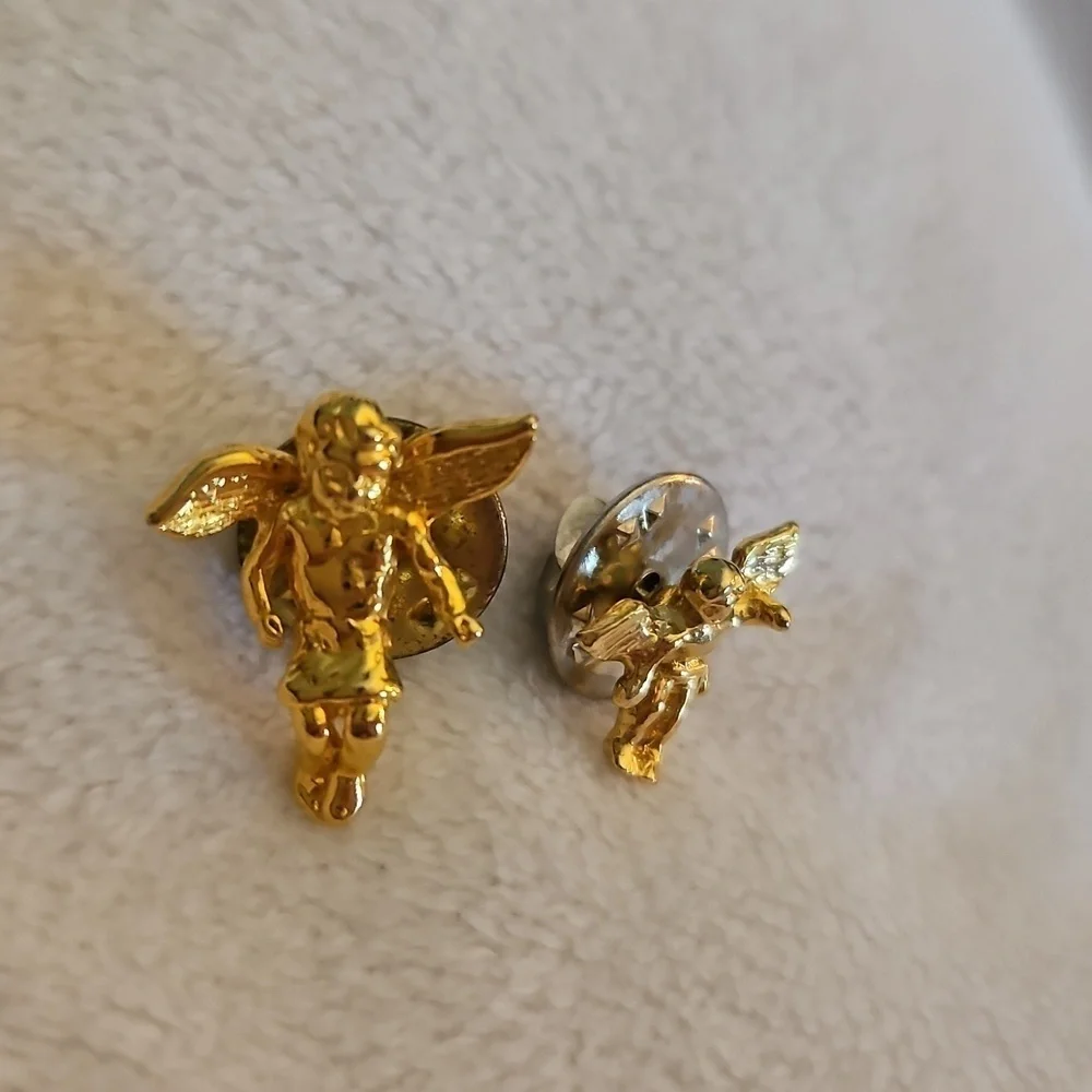 Vintage Goldtone Angel Cherub Lapel Hat Pin